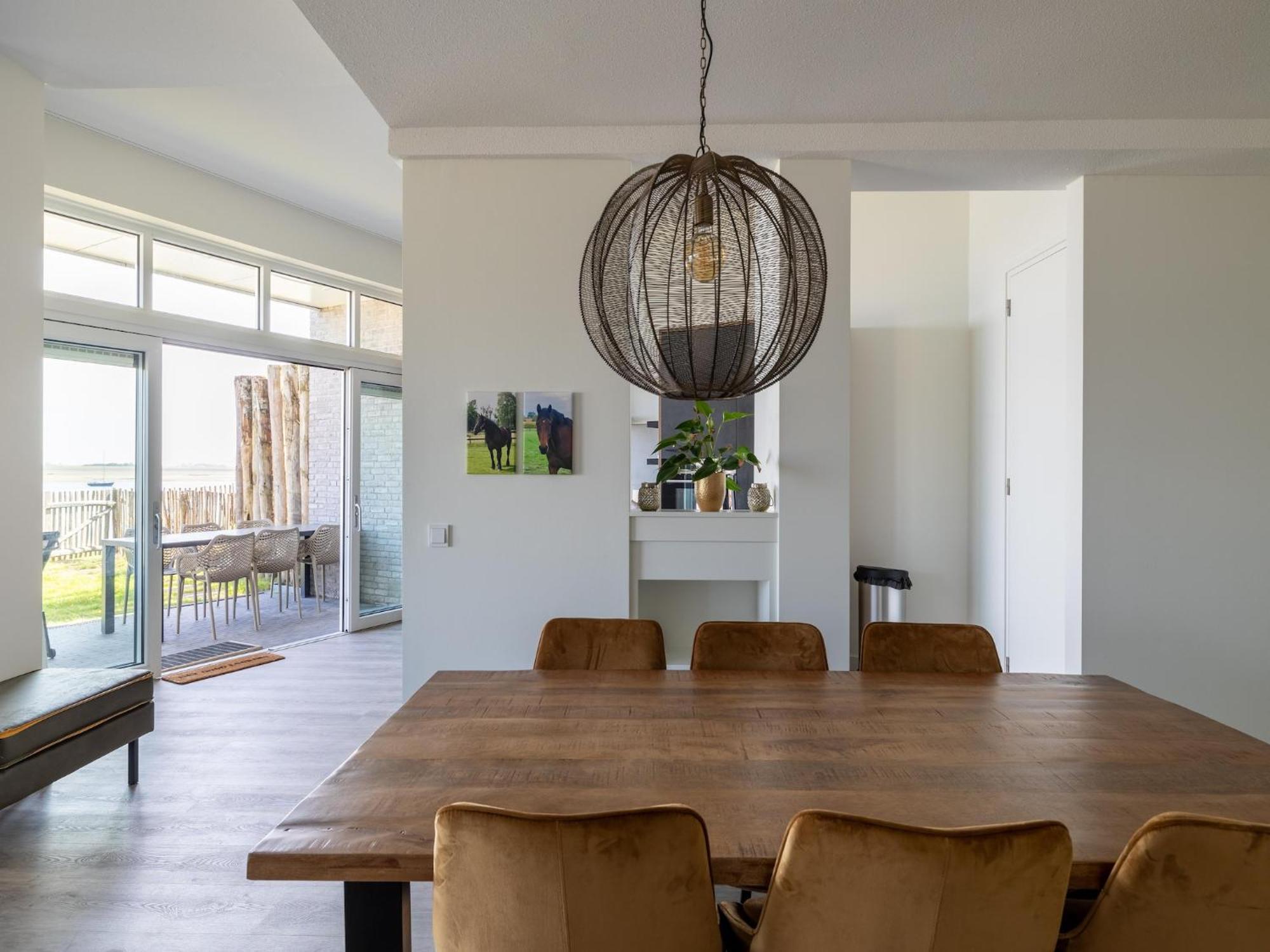 Laguna House *